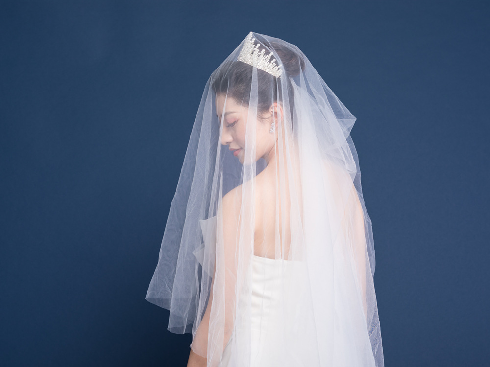 双语阅读 | 新娘为什么爱穿白色婚纱？