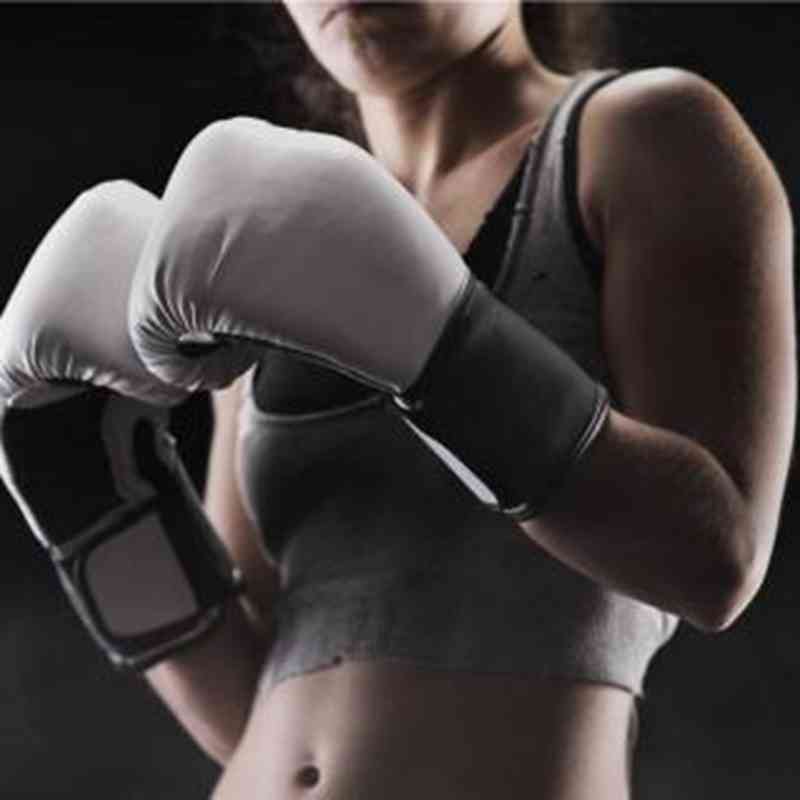 Pakistan Female Boxing Coach Pulls No Punches
