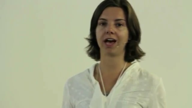 A vision for sustainable grocery shopping- Giulia Valente at TEDxCrocettaSalon