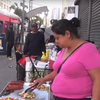 Los Angeles Permits People to Sell Goods on the Sidewalks