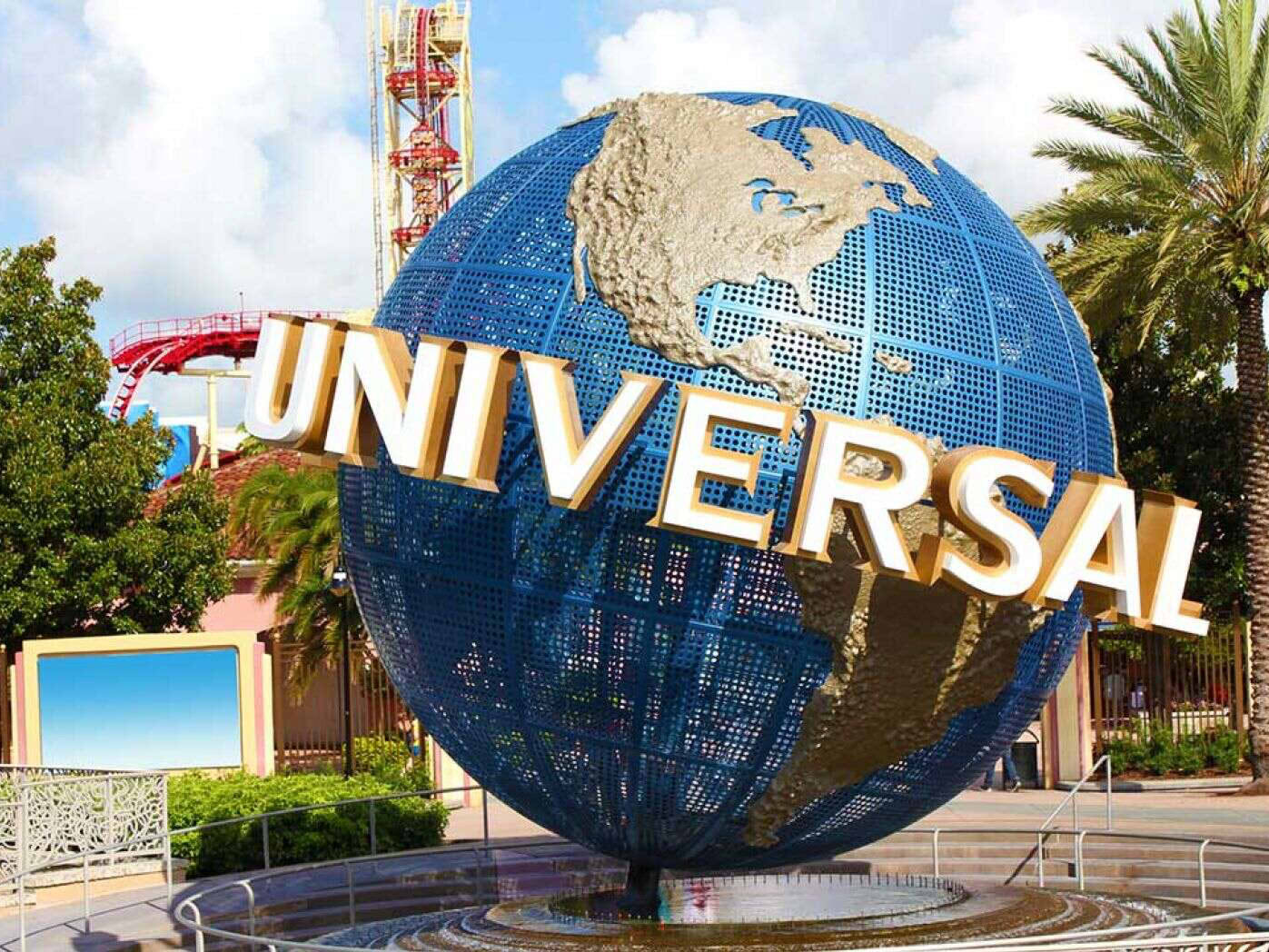Universal Studios theme parks extend closures through May