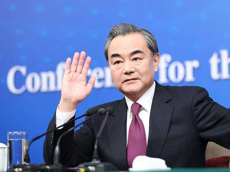 2014 Foreign Minister Wang Yi Meets the Press
