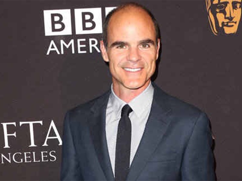 Michael Kelly of ‘House of Cards’ Begs ‘SNL’ to Cast Him as Stephen Miller