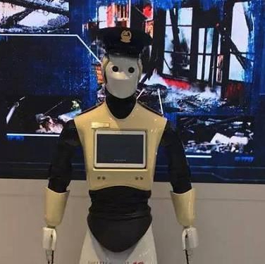 Dubai Starts to Use Robot Police