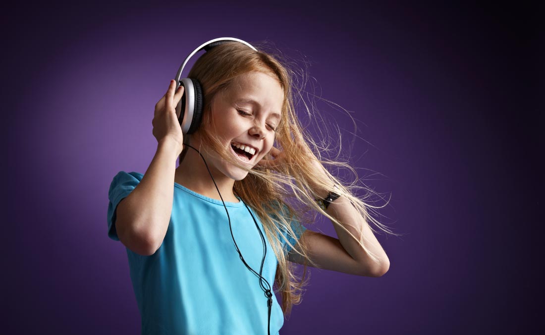 练习 | 时代周刊：经常戴耳机会损害孩子的听力吗