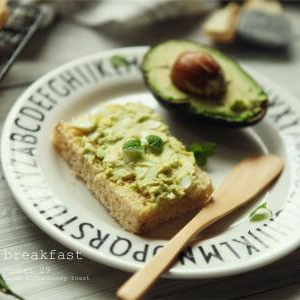 Millionaire Tells Young People to Give Up Avocado Toast